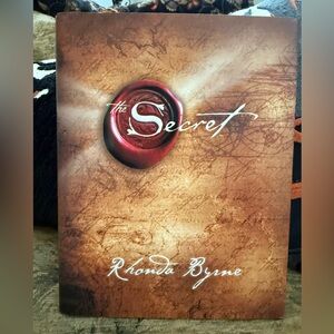The Secret by Rhonda Byrne from Witch’s Estate Sale ⭐️great story